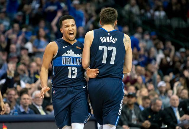 使她在与安 使她在与安