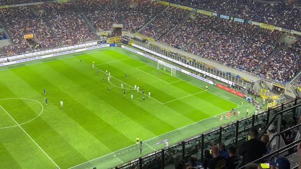 一个稳定且 一个稳定且